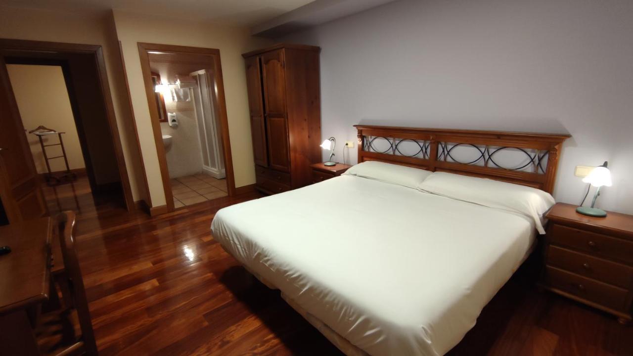 Ostatu Zegama Hotel Ngoại thất bức ảnh