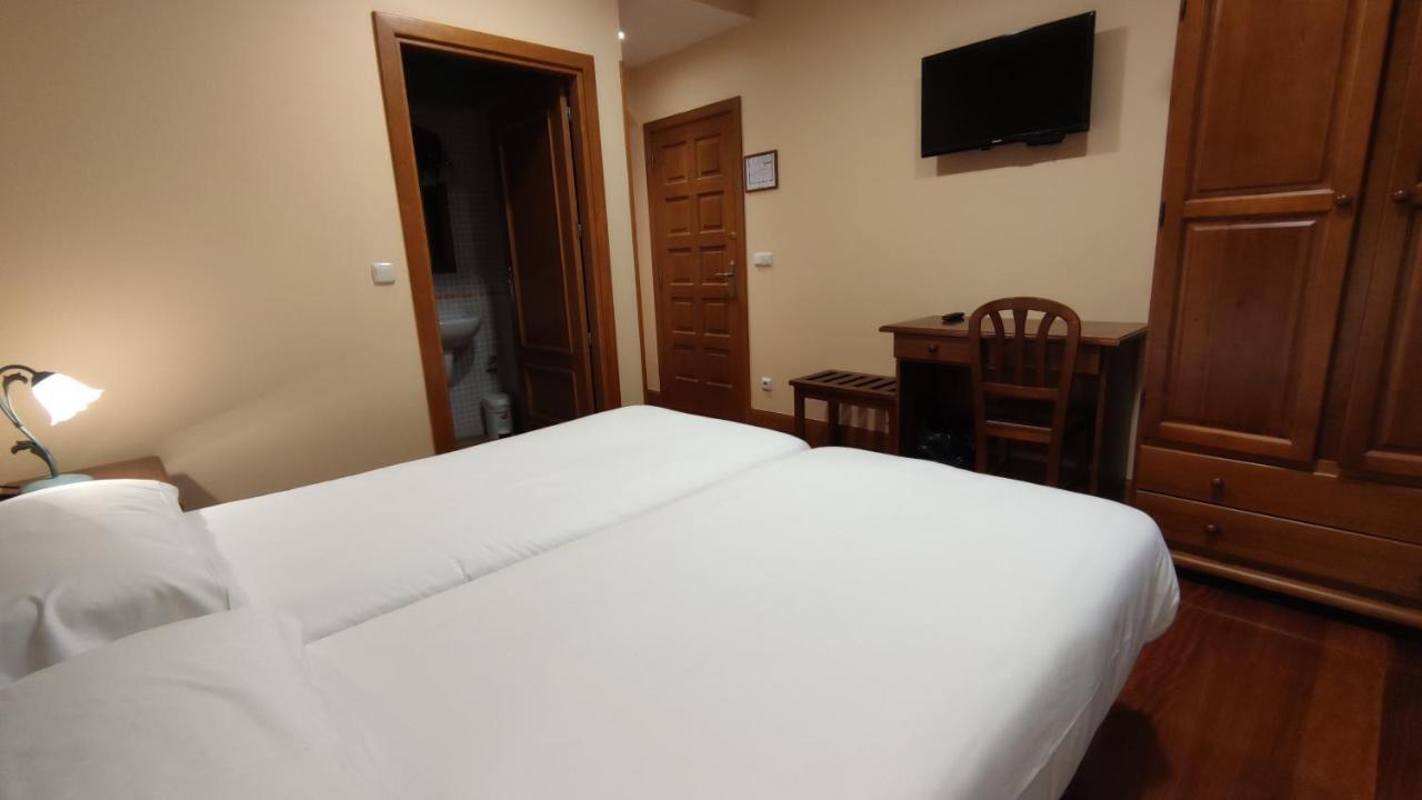 Ostatu Zegama Hotel Ngoại thất bức ảnh