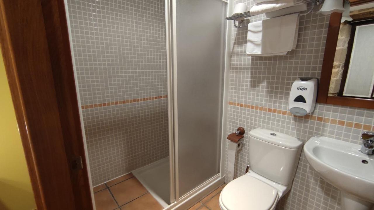 Ostatu Zegama Hotel Ngoại thất bức ảnh